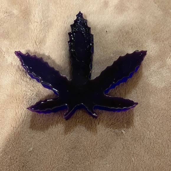 Hand Crafted Other - Handmade resin maple leaf